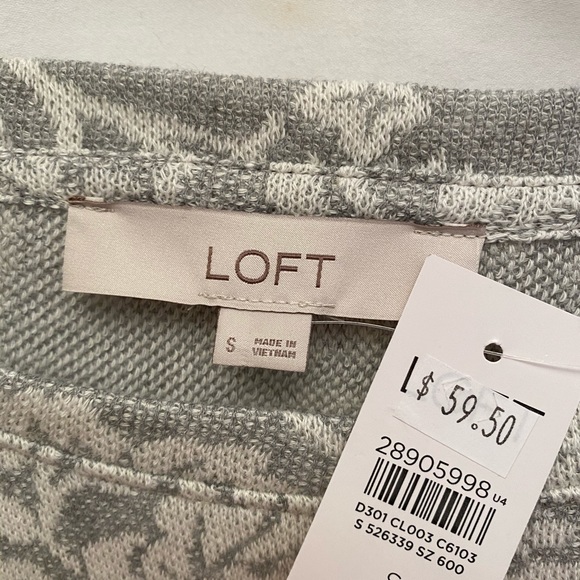 Loft grey and white lightweight sweater size small - Picture 2 of 2